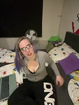 Red desteny online show from March 2026 08:00:01 PM