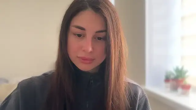 LiluMartiznir online show from April 2026 08:15:01 AM