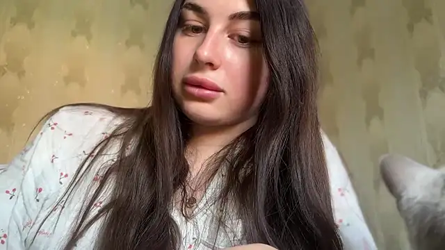 LiluMartiznir online show from April 2026 06:14:01 AM