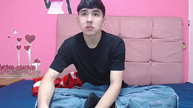 Snapshot of massimoferrera303av chatting on February 2026 05:19:01 PM massimoferrera303av online show from February 2026 05:19:01 PM