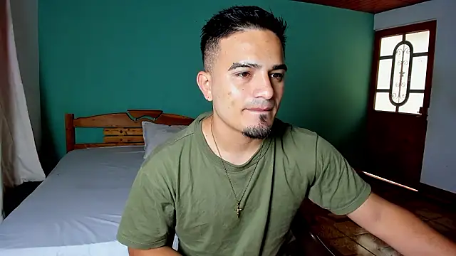 Snapshot of diegocr__ chatting on February 2026 02:27:02 PM diegocr online show from February 2026 02:27:02 PM