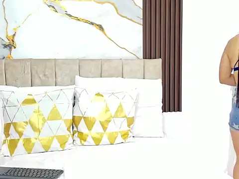 Atenis thompson online show from February 2026 06:03:02 PM