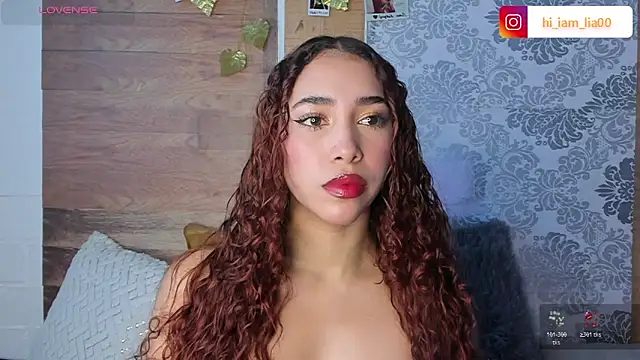 Snapshot of LiaHansson00 chatting on April 2026 04:12:01 PM LiaHansson00 online show from April 2026 04:12:01 PM