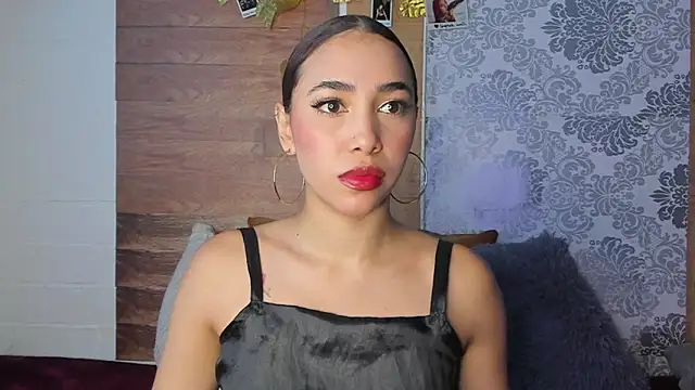 Snapshot of LiaHansson00 chatting on April 2026 04:53:02 PM LiaHansson00 online show from April 2026 04:53:02 PM