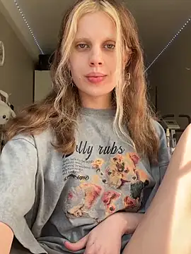 Snapshot of Maxine_gold chatting on April 2026 11:38:01 AM Maxine gold online show from April 2026 11:38:01 AM