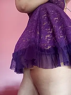 kamilia sexyy online show from April 2026 04:55:01 PM