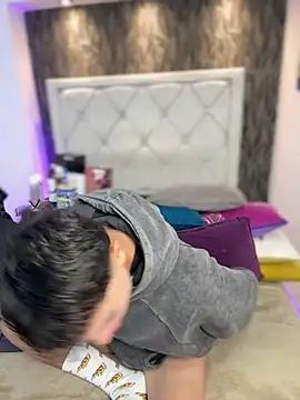 Samu Hott online show from February 2026 08:25:02 PM