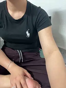 Snapshot of Yinini chatting on March 2026 11:36:01 AM Yinini online show from March 2026 11:36:01 AM