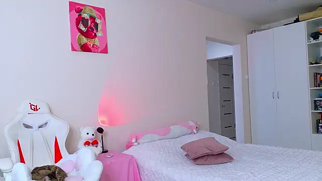 Snapshot of peachiee_ chatting on March 2026 05:44:01 AM peachiee online show from March 2026 05:44:01 AM