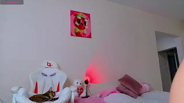 Snapshot of peachiee_ chatting on April 2026 02:13:01 AM peachiee online show from April 2026 02:13:01 AM