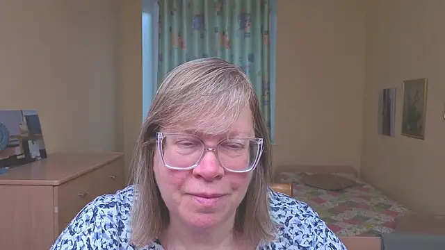 Emma Eclipsee online show from February 2026 01:53:02 PM