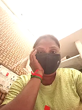 Snapshot of Tamil_Hot_Nisha chatting on February 2026 06:20:02 AM Tamil Hot Nisha online show from February 2026 06:20:02 AM