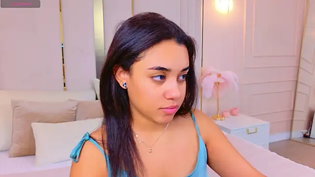 Luna Cortier online show from March 2026 05:35:02 AM