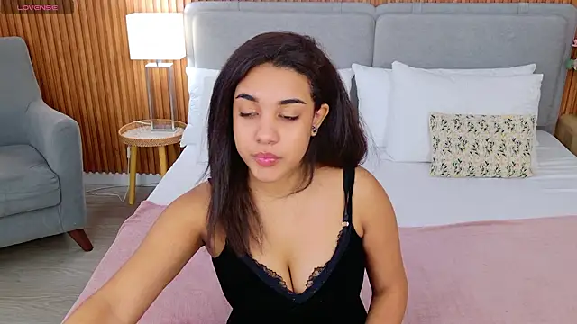 Snapshot of Luna_Cortier chatting on March 2026 07:12:02 AM Luna Cortier online show from March 2026 07:12:02 AM