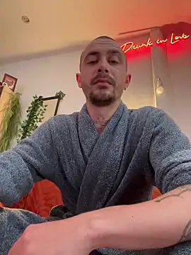 Piratee666 online show from March 2026 07:31:02 AM