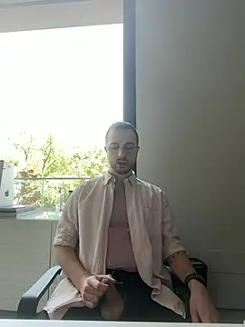 ItalianAlex online show from June 2026 10:06:02 AM