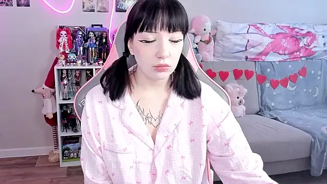 MollysLand online show from February 2026 08:35:01 AM