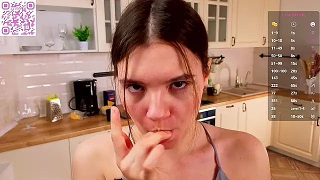 Snapshot of MirthaZien chatting on March 2026 01:11:02 AM MirthaZien online show from March 2026 01:11:02 AM