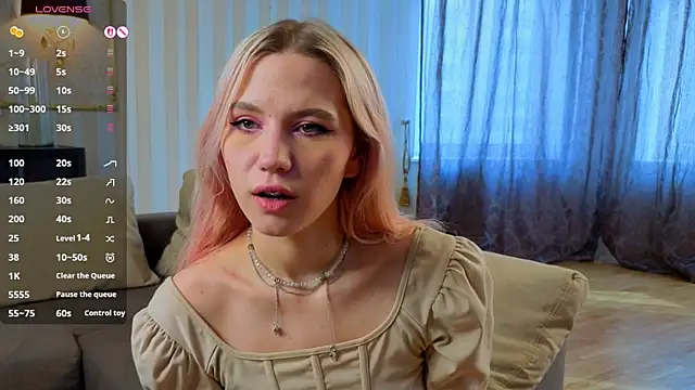 SimonaKaroly online show from February 2026 09:52:01 AM