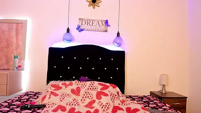 Snapshot of Melany_cherry chatting on February 2026 01:06:01 PM Melany cherry online show from February 2026 01:06:01 PM