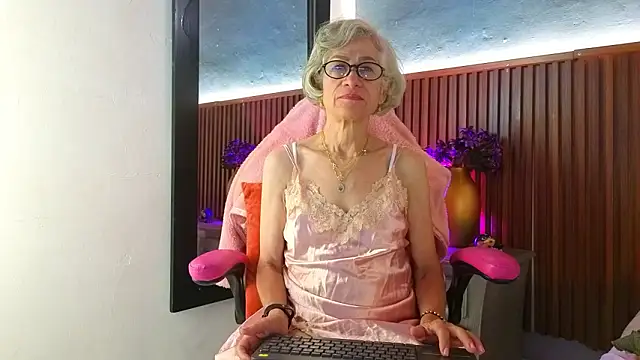 miss monserrate01 online show from February 2026 01:43:01 PM