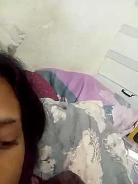 Snapshot of loveofpetitegirls34 chatting on April 2026 05:10:01 AM loveofpetitegirls34 online show from April 2026 05:10:01 AM