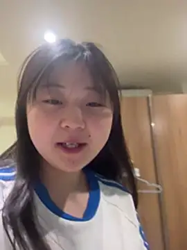 Snapshot of LXR77887 chatting on April 2026 03:50:02 AM LXR77887 online show from April 2026 03:50:02 AM