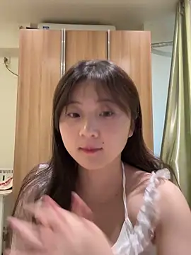 Snapshot of LXR77887 chatting on April 2026 08:20:01 AM LXR77887 online show from April 2026 08:20:01 AM