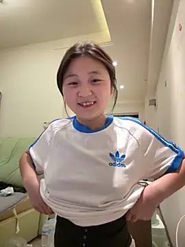 Snapshot of LXR77887 chatting on April 2026 08:28:02 AM LXR77887 online show from April 2026 08:28:02 AM