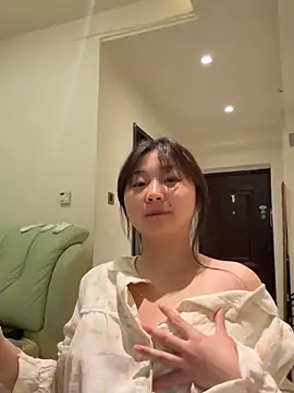 Snapshot of LXR77887 chatting on April 2026 12:29:02 PM LXR77887 online show from April 2026 12:29:02 PM