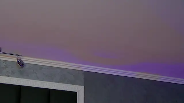 Snapshot of ValerieIce chatting on April 2026 02:52:02 PM ValerieIce online show from April 2026 02:52:02 PM