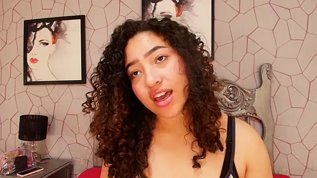 meganrousx online show from April 2026 01:15:01 PM