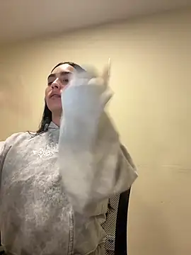 Sara Fernandez  online show from March 2026 02:06:02 PM