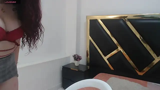 CarolRousee online show from February 2026 07:17:02 PM