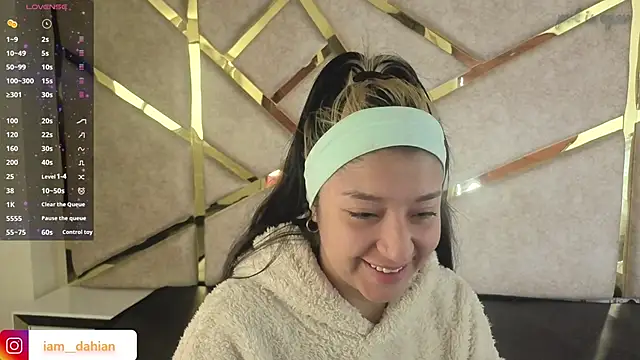 Snapshot of Dahiana_Dmour_ chatting on March 2026 01:04:02 PM Dahiana Dmour online show from March 2026 01:04:02 PM