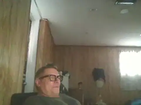 Snapshot of melvinsnow chatting on February 2025 08:30:02 PM melvinsnow online show from February 2025 08:30:02 PM