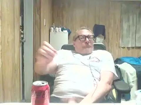 Snapshot of melvinsnow chatting on March 2025 01:01:02 AM melvinsnow online show from March 2025 01:01:02 AM