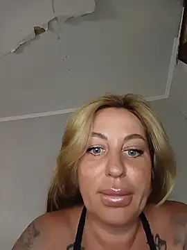 MiaMooly online show from July 2026 06:32:02 PM