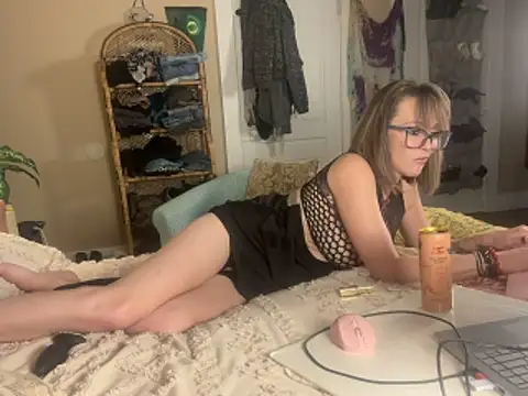 Snapshot of BrookiesLife chatting on April 2026 02:51:02 AM BrookiesLife online show from April 2026 02:51:02 AM