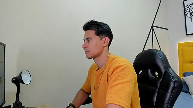 Snapshot of Mike_Conors chatting on February 2026 01:56:02 AM Mike Conors online show from February 2026 01:56:02 AM