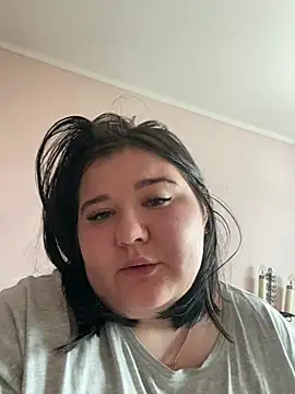 Snapshot of AngelKiras chatting on February 2026 08:18:02 AM AngelKiras online show from February 2026 08:18:02 AM