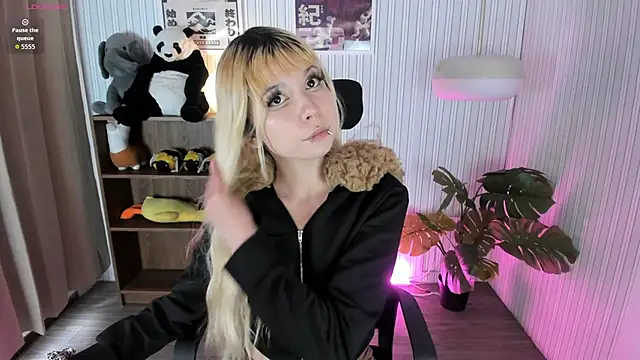 Snapshot of Laukyubey1 chatting on March 2026 08:01:01 PM Laukyubey1 online show from March 2026 08:01:01 PM