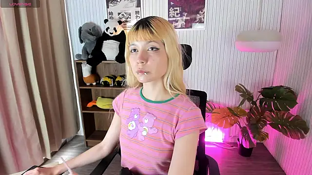 Snapshot of Laukyubey1 chatting on March 2026 07:40:01 PM Laukyubey1 online show from March 2026 07:40:01 PM