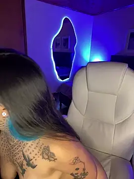 Annie Alicee online show from March 2026 05:24:01 PM