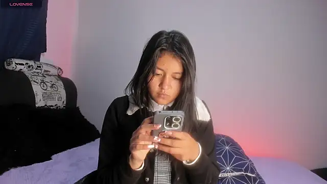 Sharlottee   online show from February 2026 05:05:01 AM