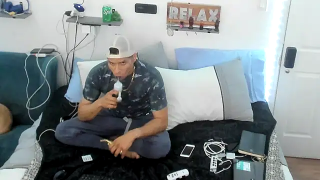 Snapshot of JokerAndyKenwood chatting on April 2026 10:34:02 PM JokerAndyKenwood online show from April 2026 10:34:02 PM