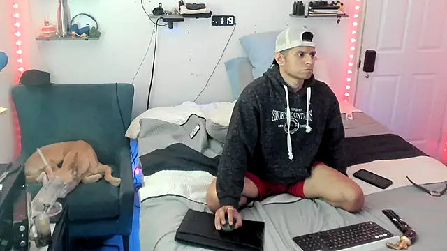 Snapshot of JokerAndyKenwood chatting on April 2026 06:21:02 PM JokerAndyKenwood online show from April 2026 06:21:02 PM