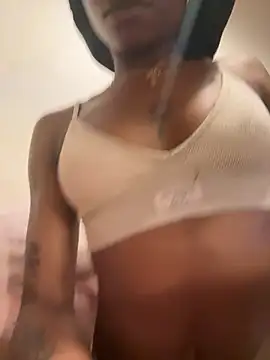 Snapshot of missbbydior chatting on March 2026 02:05:02 AM missbbydior online show from March 2026 02:05:02 AM