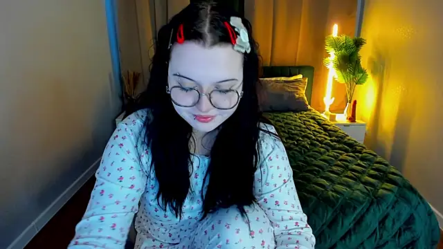 Kira G0ld online show from March 2026 01:03:01 AM