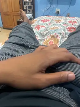 Snapshot of youngsterSA223 chatting on April 2026 08:50:01 PM youngsterSA223 online show from April 2026 08:50:01 PM